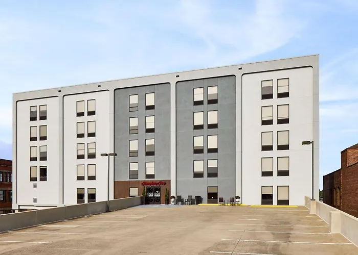 Hampton Inn Massillon