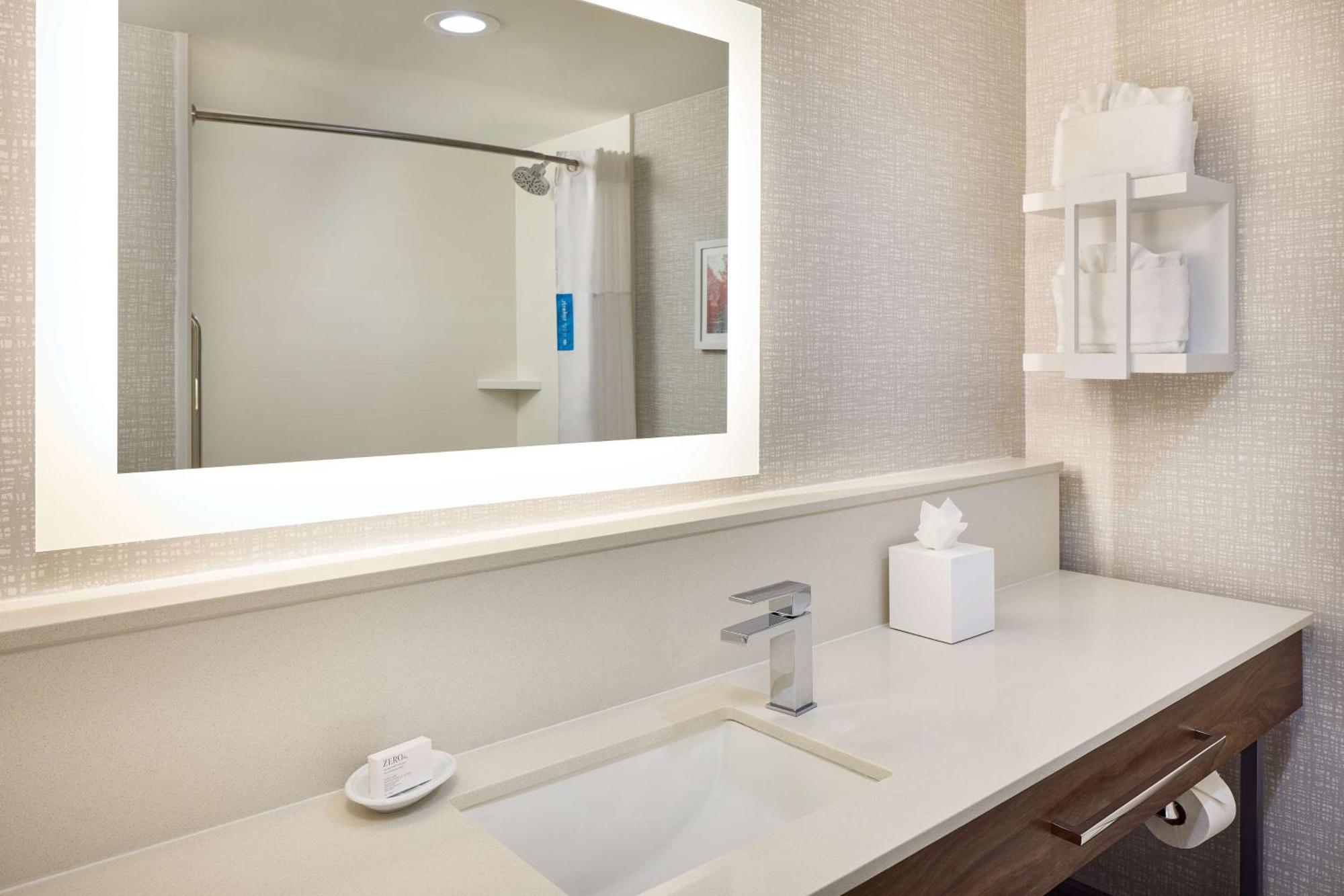 Hampton Hotel 3*