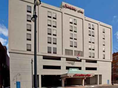 Hotel Hampton 3*